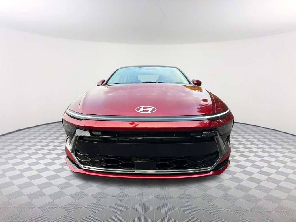 Used 2025 Hyundai Sonata SEL FWD image 2