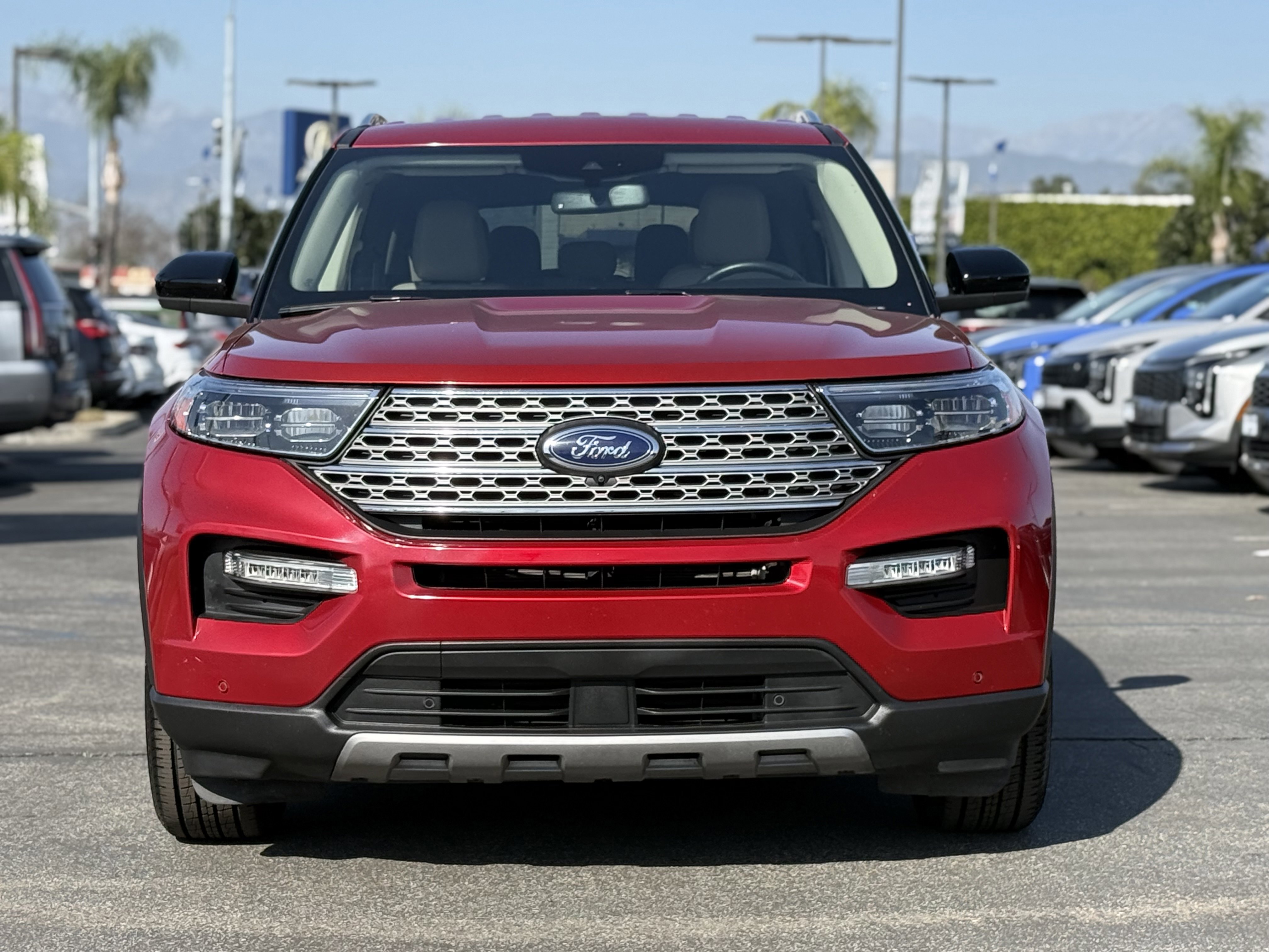 Used 2024 Ford Explorer Limited RWD image 3