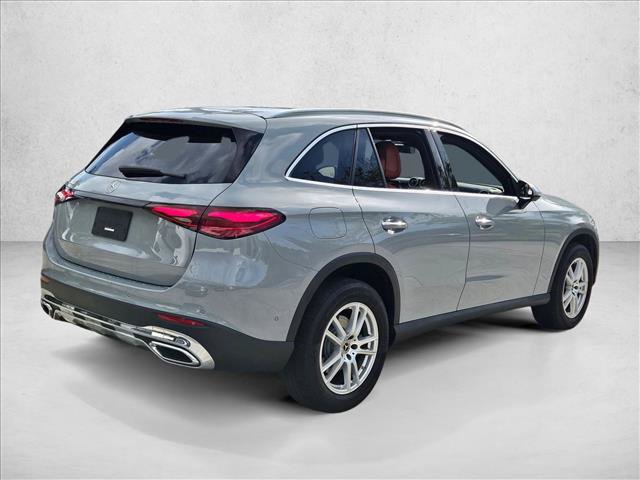 Used 2025 Mercedes-Benz GLC 300 image 3