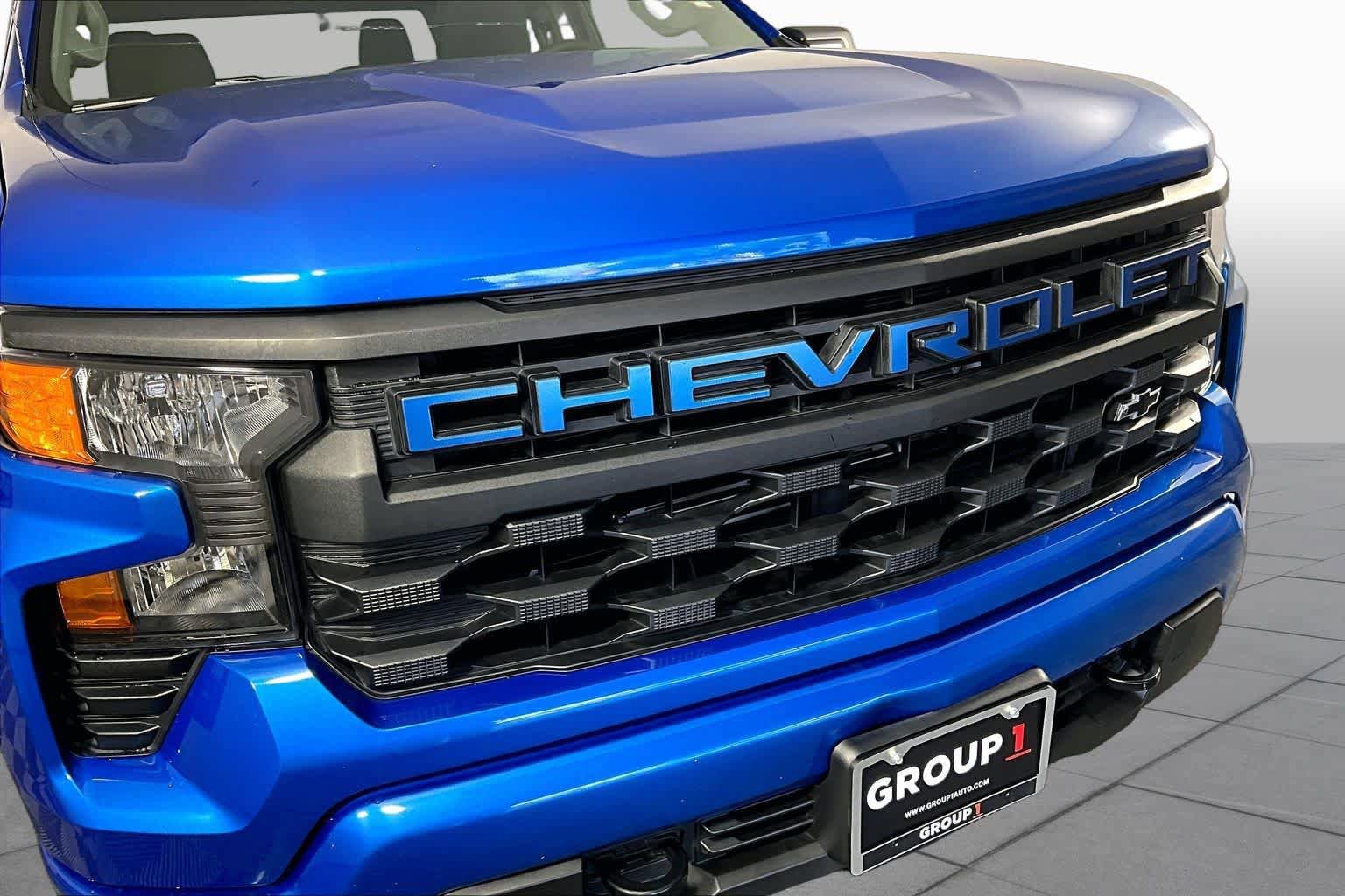 Used 2024 Chevrolet Silverado 1500 Custom w/ Turbomax Blackout Package AWD/4WD image 28