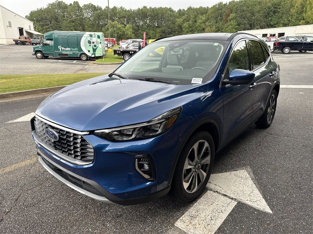 Used 2023 Ford Escape Platinum w/ Class II Trailer Tow Package image 3