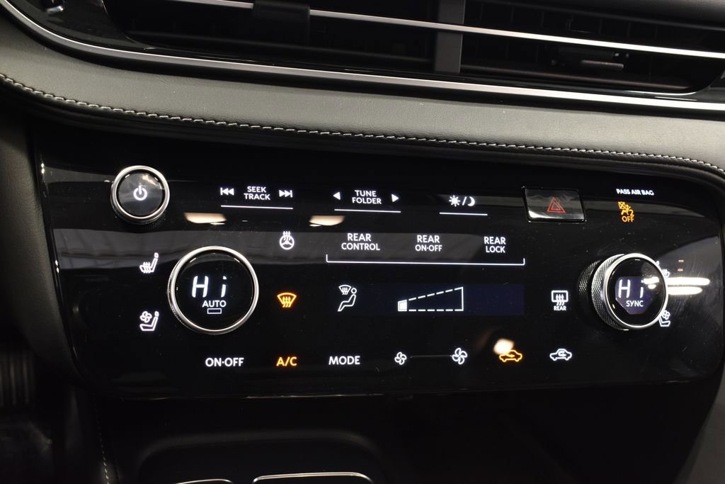 Certified 2026 INFINITI QX60 Luxe w/ Family Package image 25