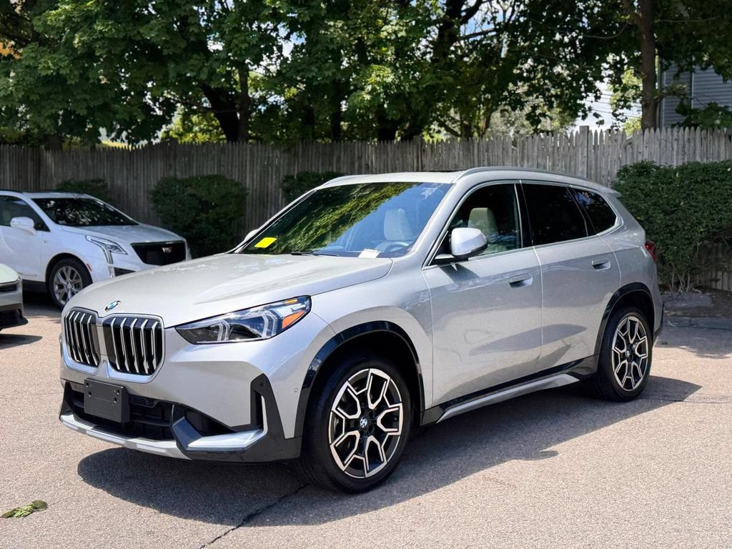 Used 2025 BMW X1 xDrive28i w/ Convenience Package AWD/4WD image 2