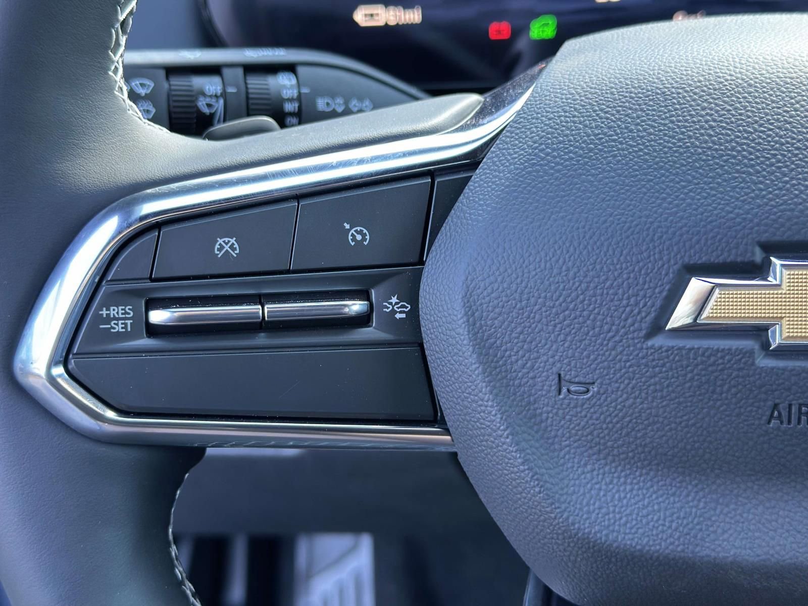 New 2026 Chevrolet Equinox EV LT AWD/4WD image 14