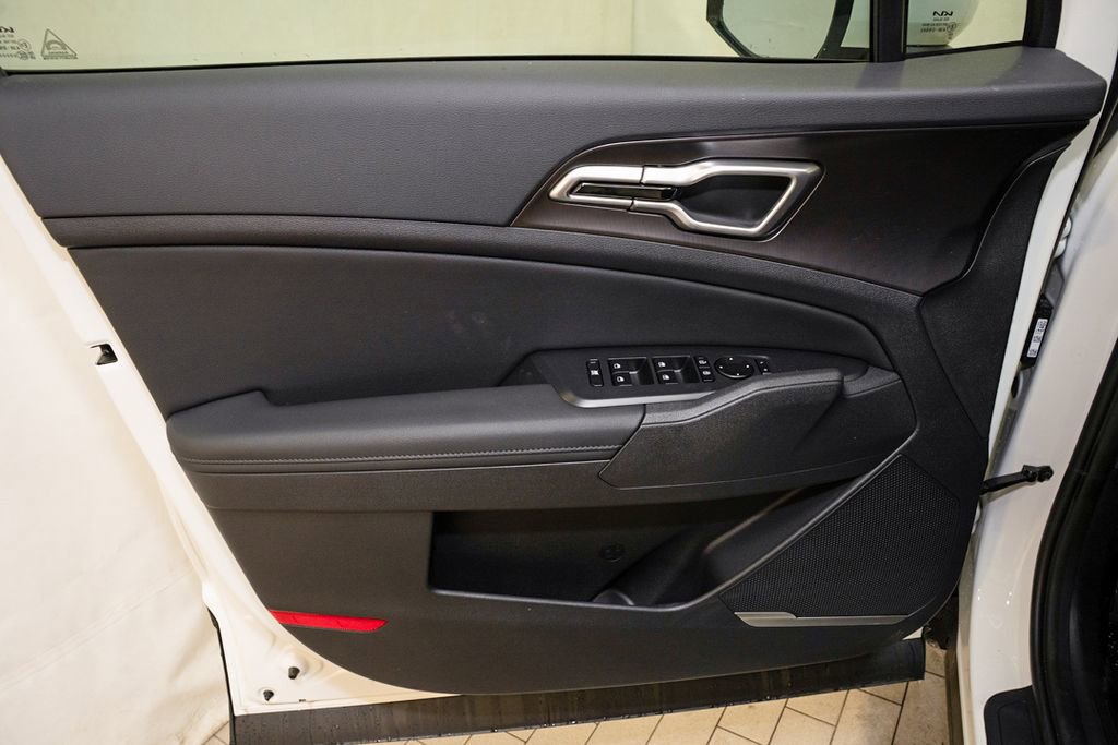 New 2026 Kia Sportage EX AWD/4WD image 13