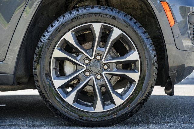 Used 2022 Jeep Grand Cherokee Overland w/ Luxury Tech Group IV image 52