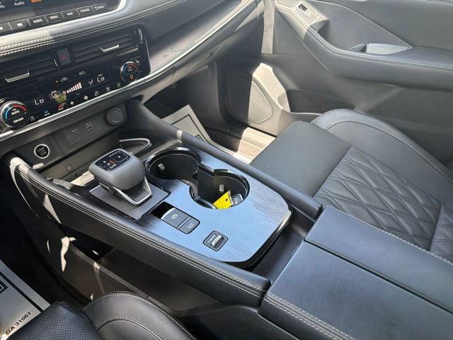 Used 2023 Nissan Rogue Platinum w/ Platinum Premium Package FWD image 24