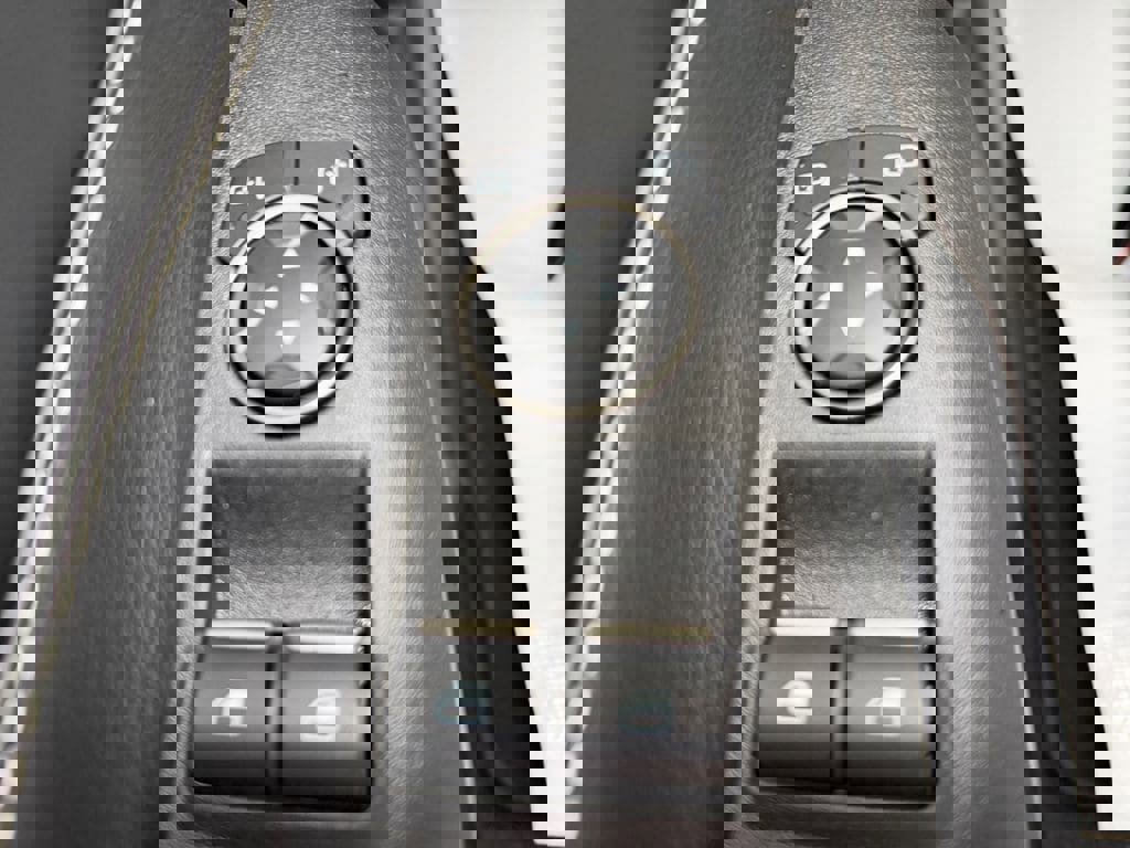 Used 2021 Ford Mustang Shelby GT500 w/ Technology Package image 18