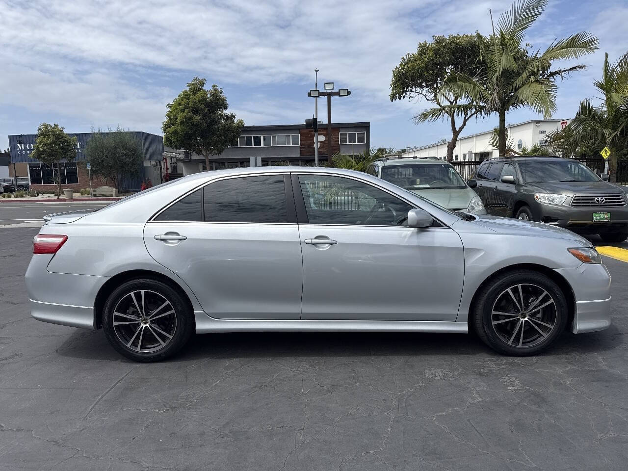 Used 2007 Toyota Camry SE FWD image 8