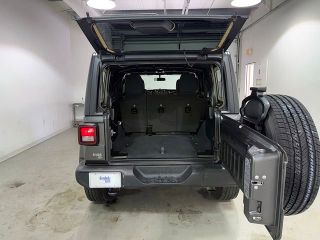 Used 2022 Jeep Wrangler Unlimited Sport AWD/4WD image 7