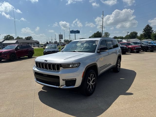 Used 2024 Jeep Grand Cherokee L Limited w/ Luxury Tech Group II AWD/4WD image 3