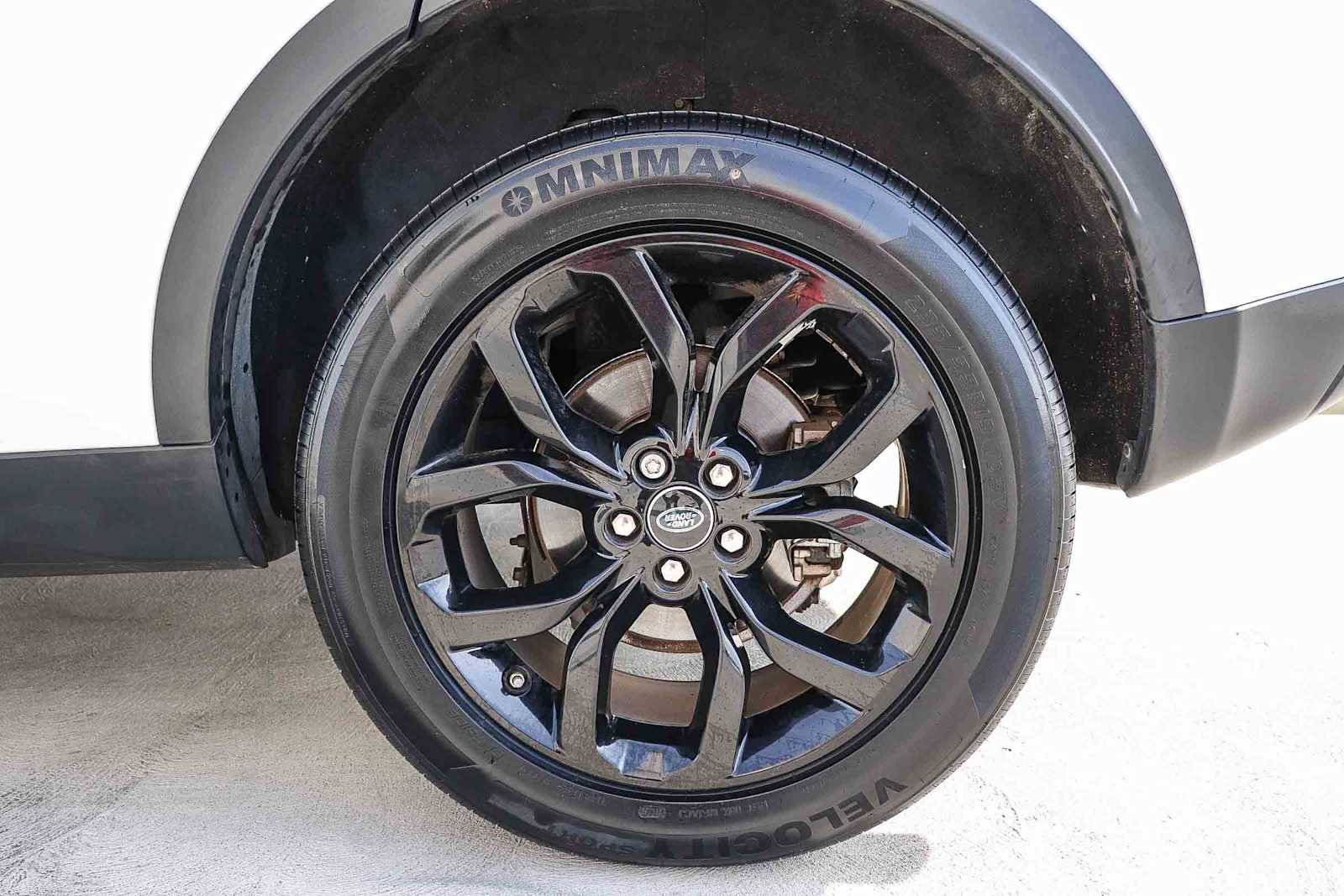 Used 2018 Land Rover Discovery Sport HSE image 10