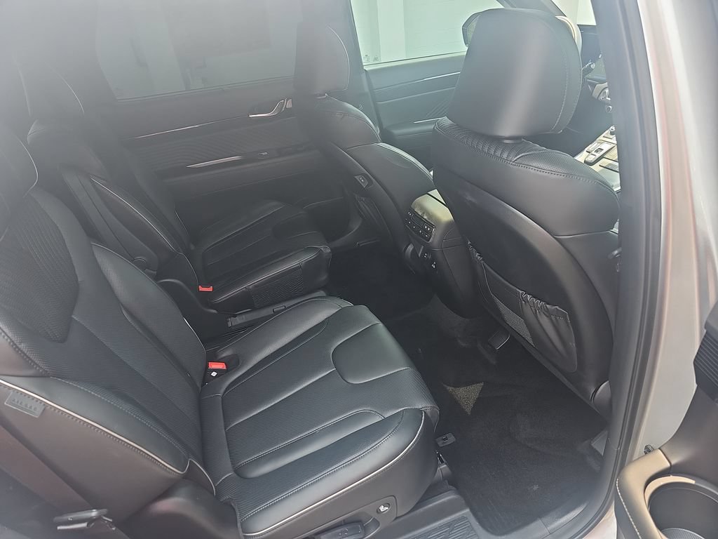 Used 2025 Hyundai Palisade Calligraphy AWD/4WD image 11