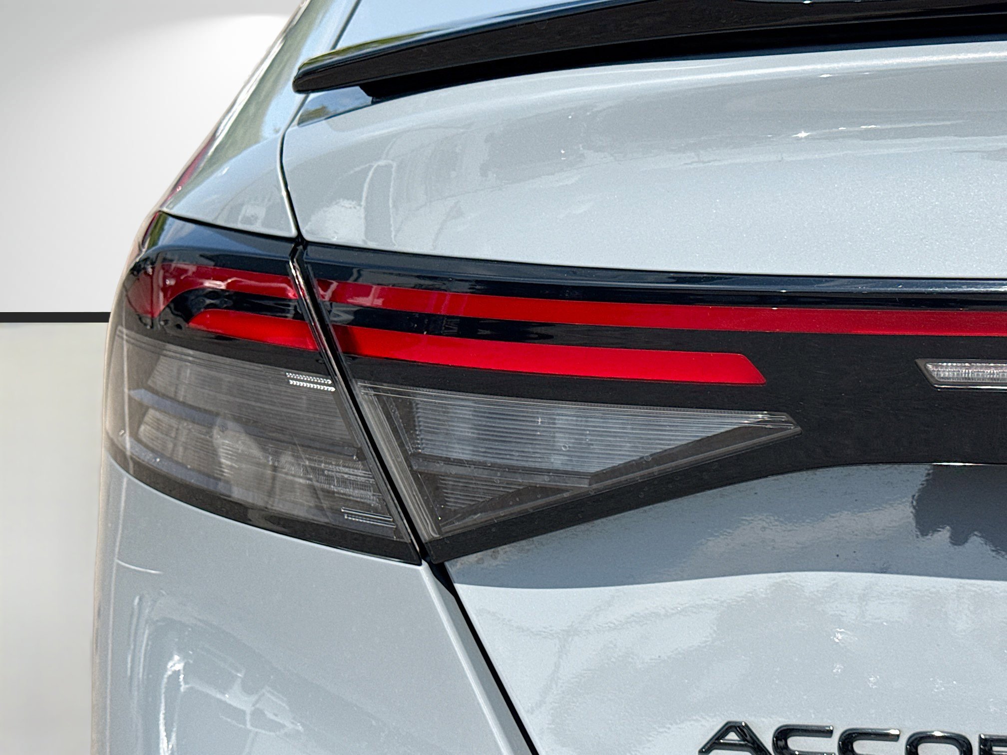 Used 2023 Honda Accord Touring image 11