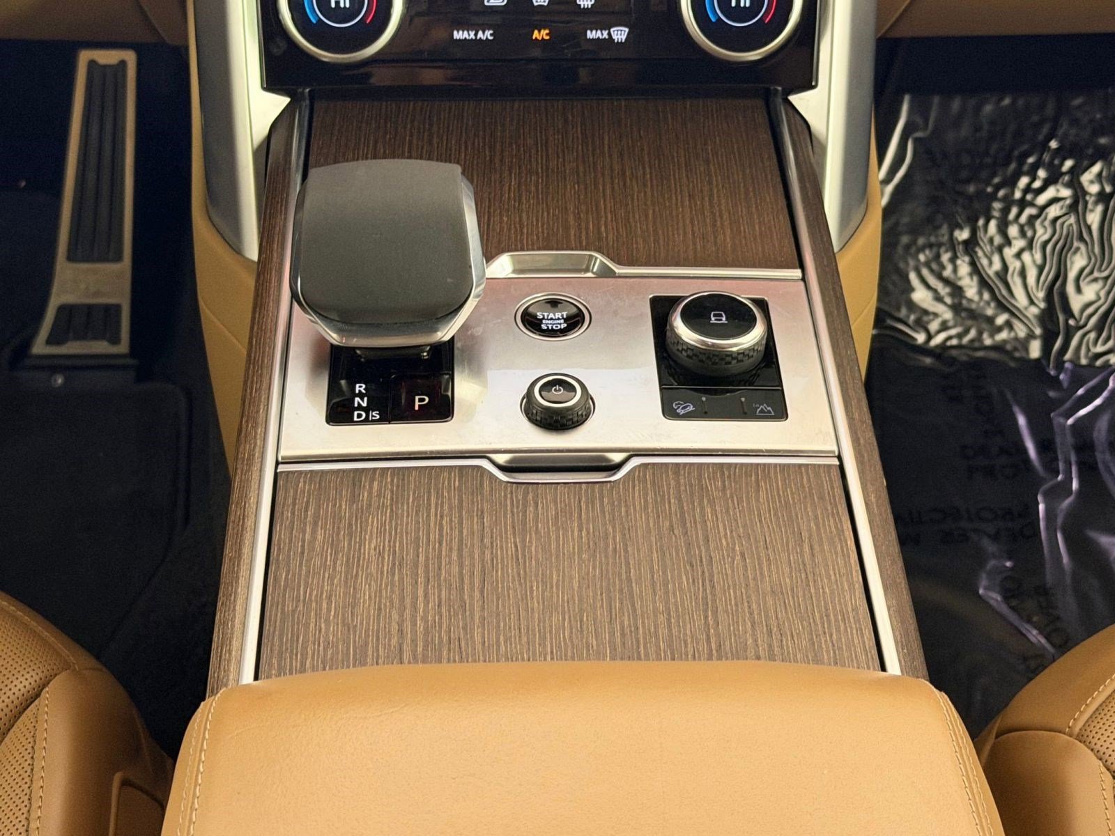 Used 2023 Land Rover Range Rover SE image 18