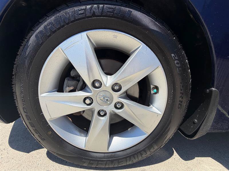 Used 2013 Hyundai Elantra GLS w/ Preferred Pkg FWD image 16