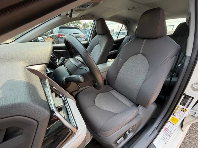 Used 2021 Toyota Camry LE FWD image 10