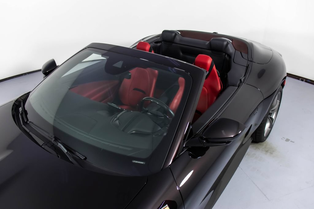 Certified 2024 Ferrari Roma Spider RWD image 32