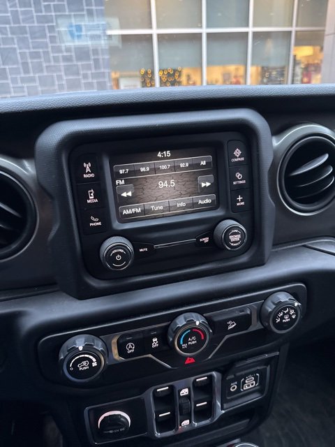 Used 2018 Jeep Wrangler Unlimited Sport S image 19