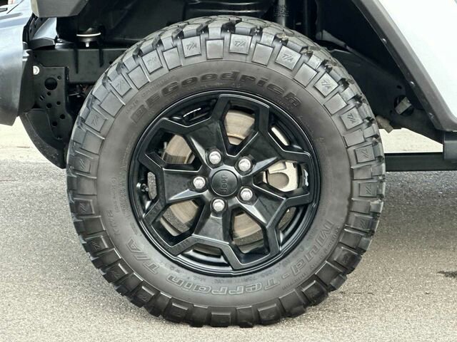 Used 2023 Jeep Gladiator Sport image 33