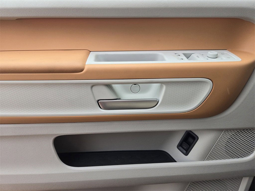 New 2025 Volkswagen ID. Buzz Pro S Plus image 18