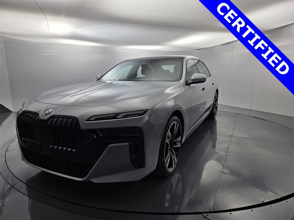 Used 2023 BMW 740i image 5