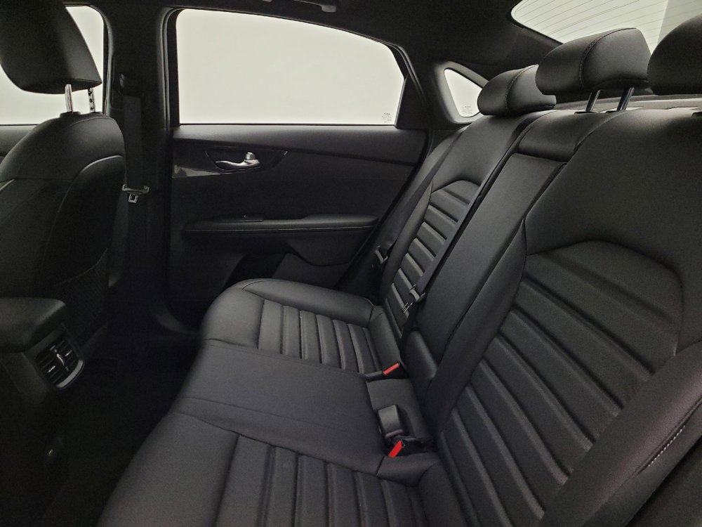 Used 2023 Kia Forte GT-Line w/ GT-Line Premium Package image 18