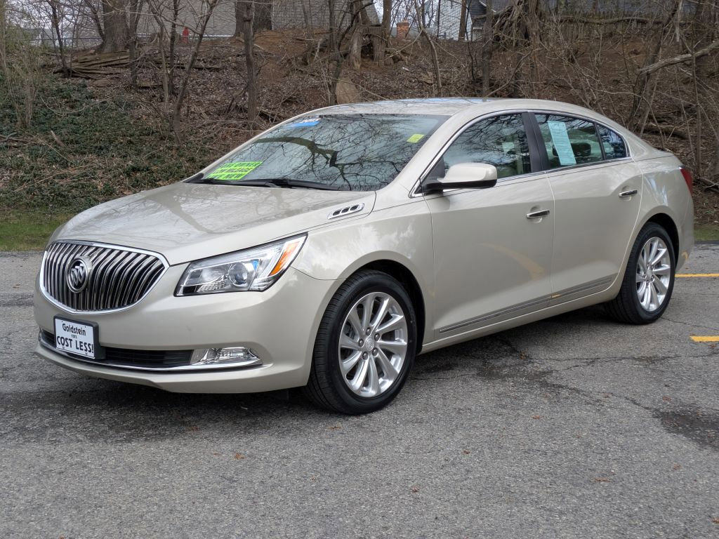 Used 2015 Buick LaCrosse image 3