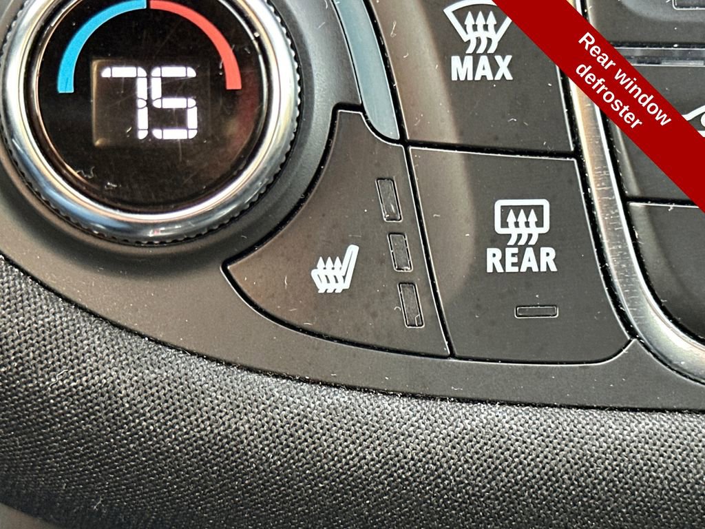 Used 2023 Chevrolet Malibu LT image 32