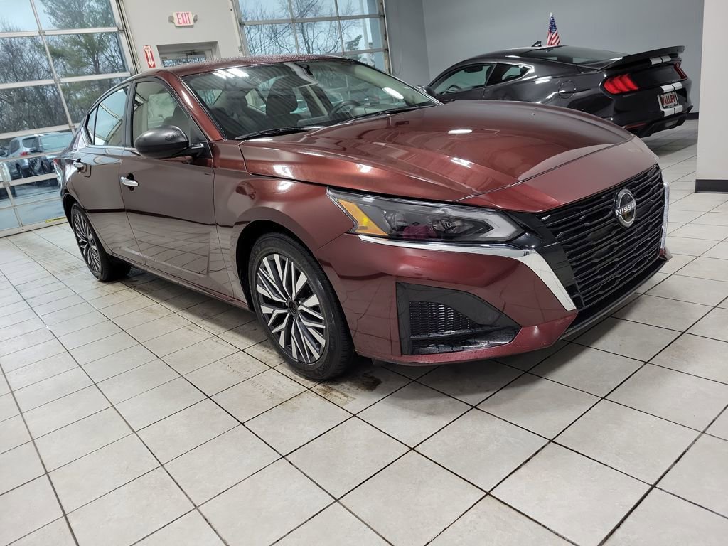 Used 2024 Nissan Altima 2.5 SV image 6