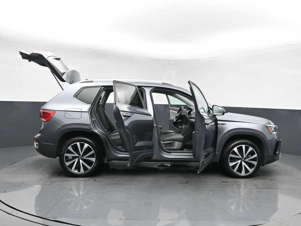 Used 2024 Volkswagen Taos SE FWD image 26