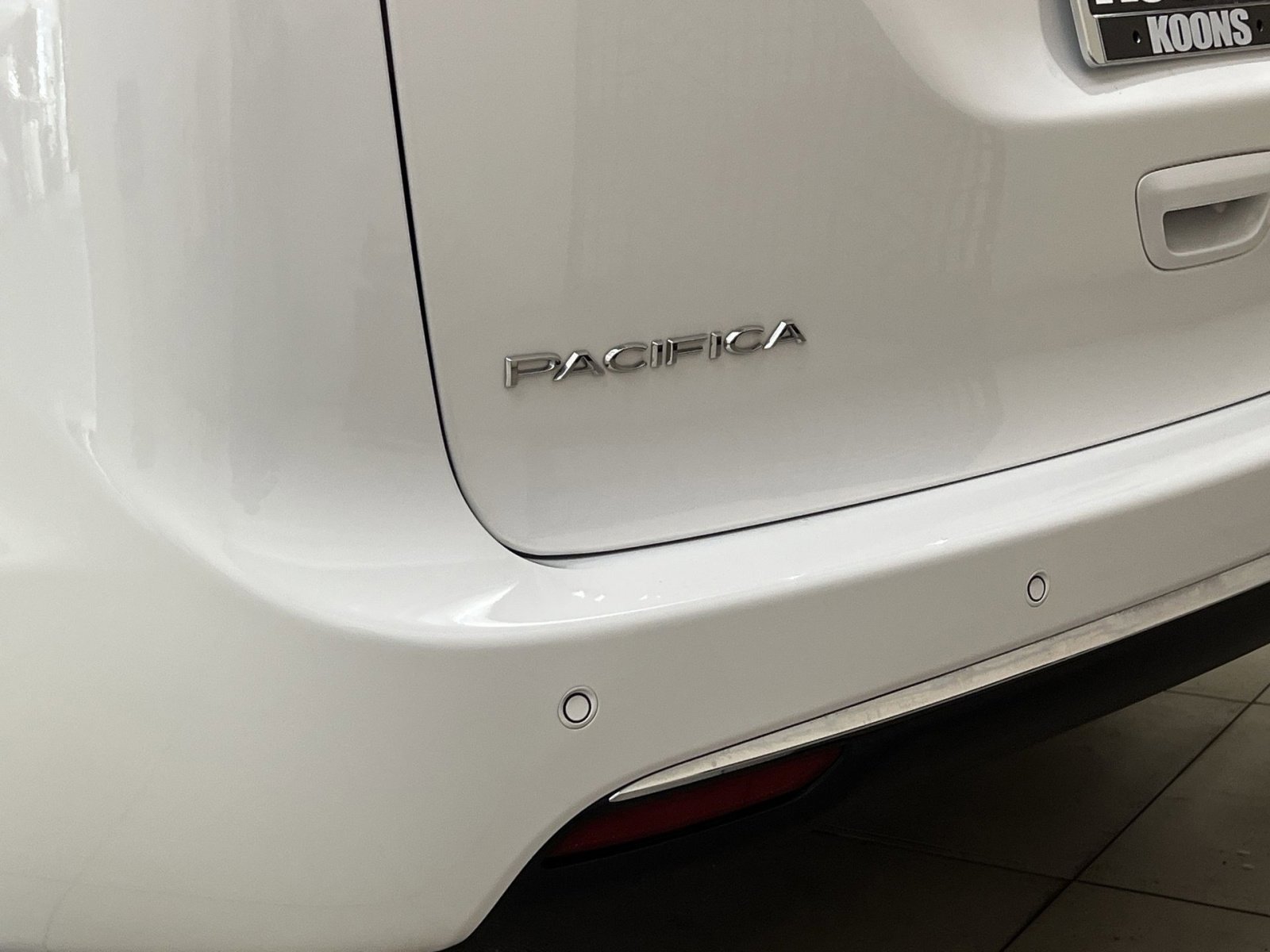 Used 2023 Chrysler Pacifica Limited image 31