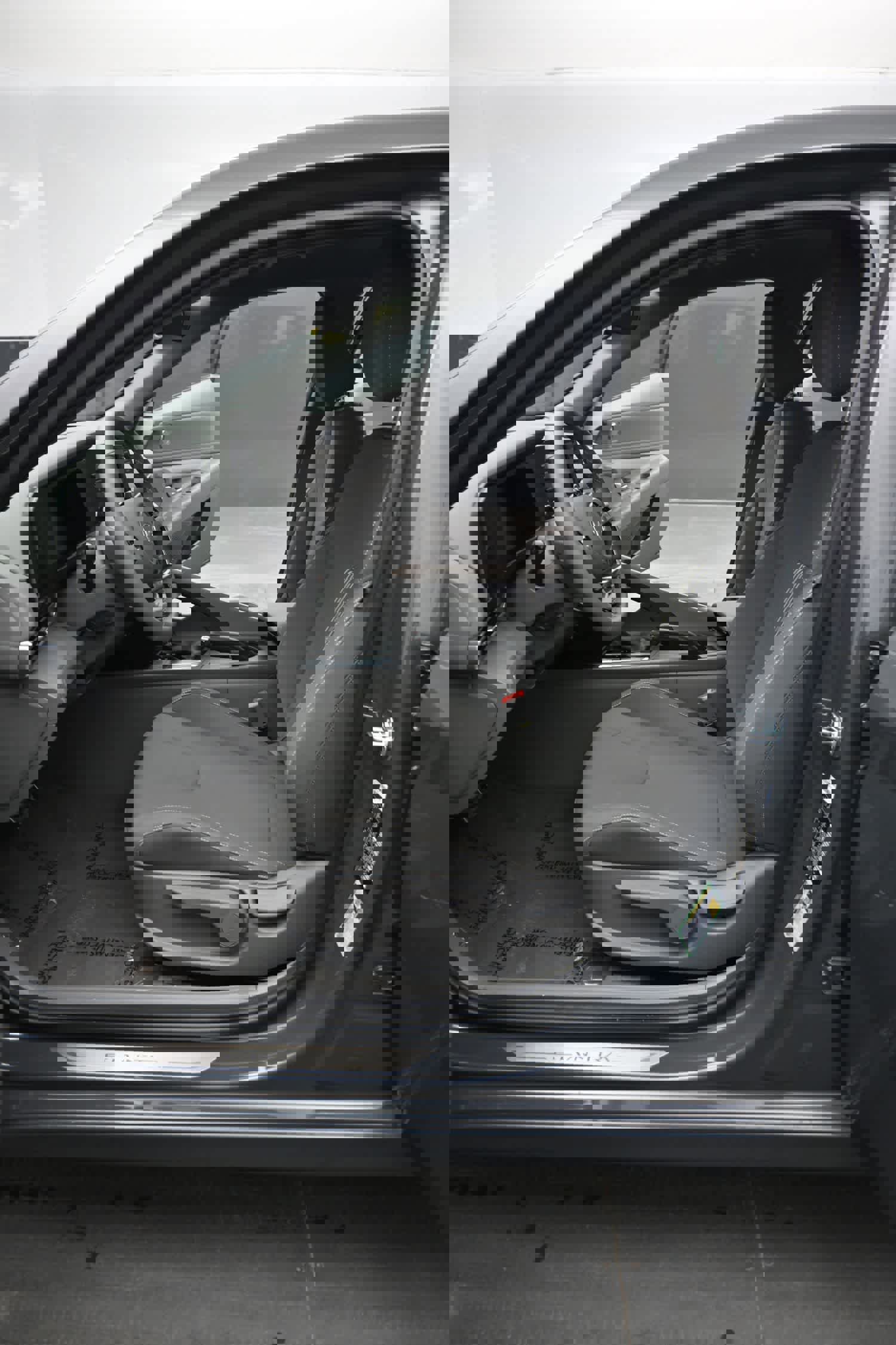 Certified 2025 Hyundai Elantra Sport image 16