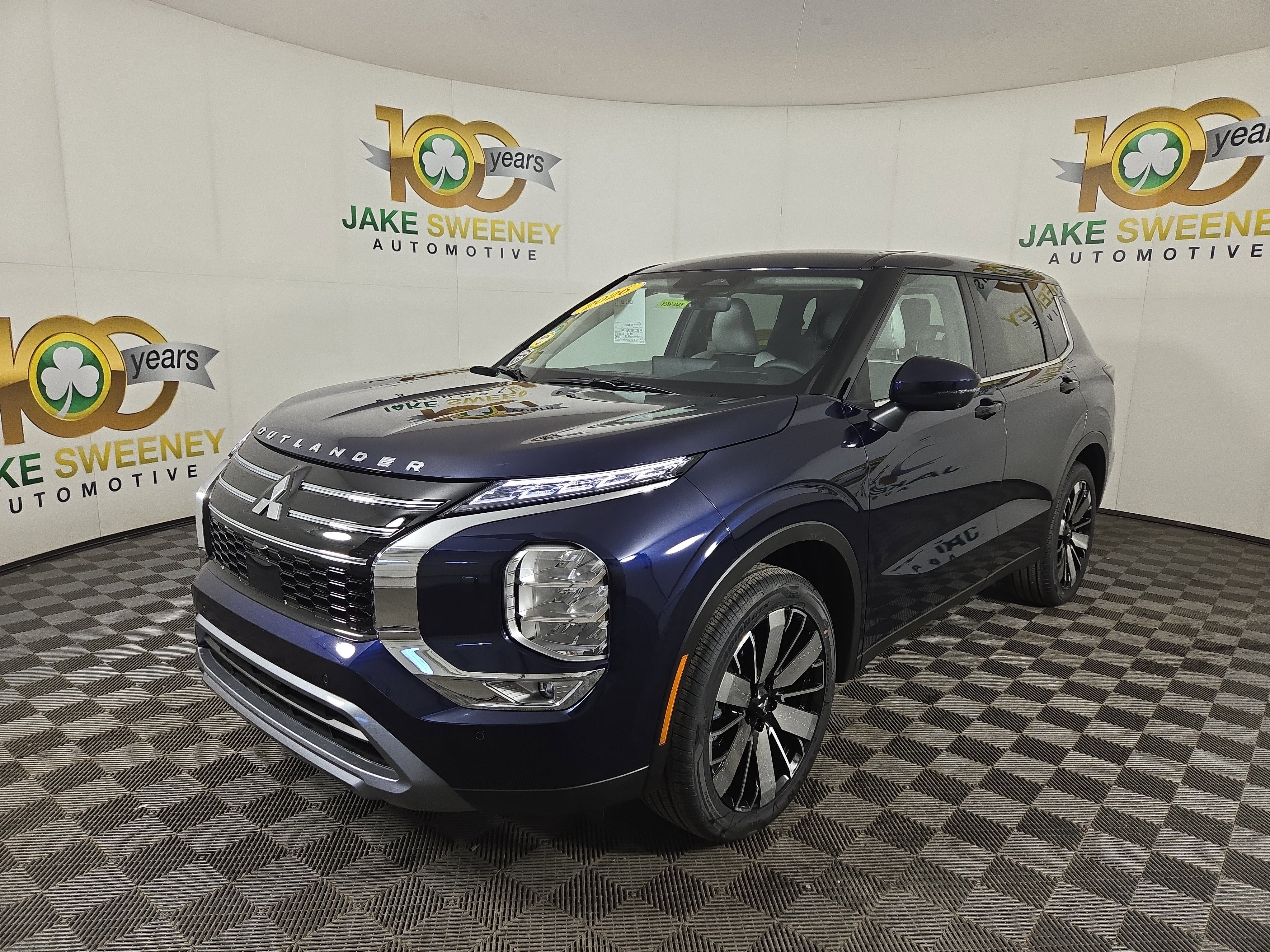 New 2026 Mitsubishi Outlander SE image 3