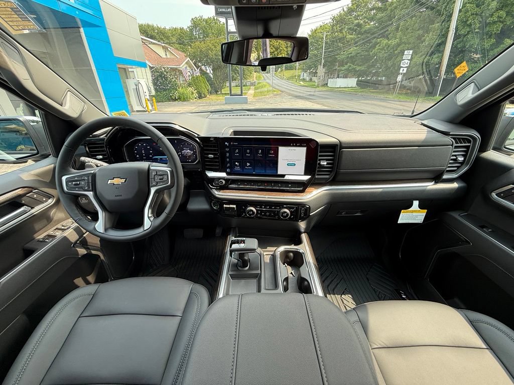 New 2026 Chevrolet Silverado 1500 LT w/ Z71 Off-Road Package AWD/4WD image 10
