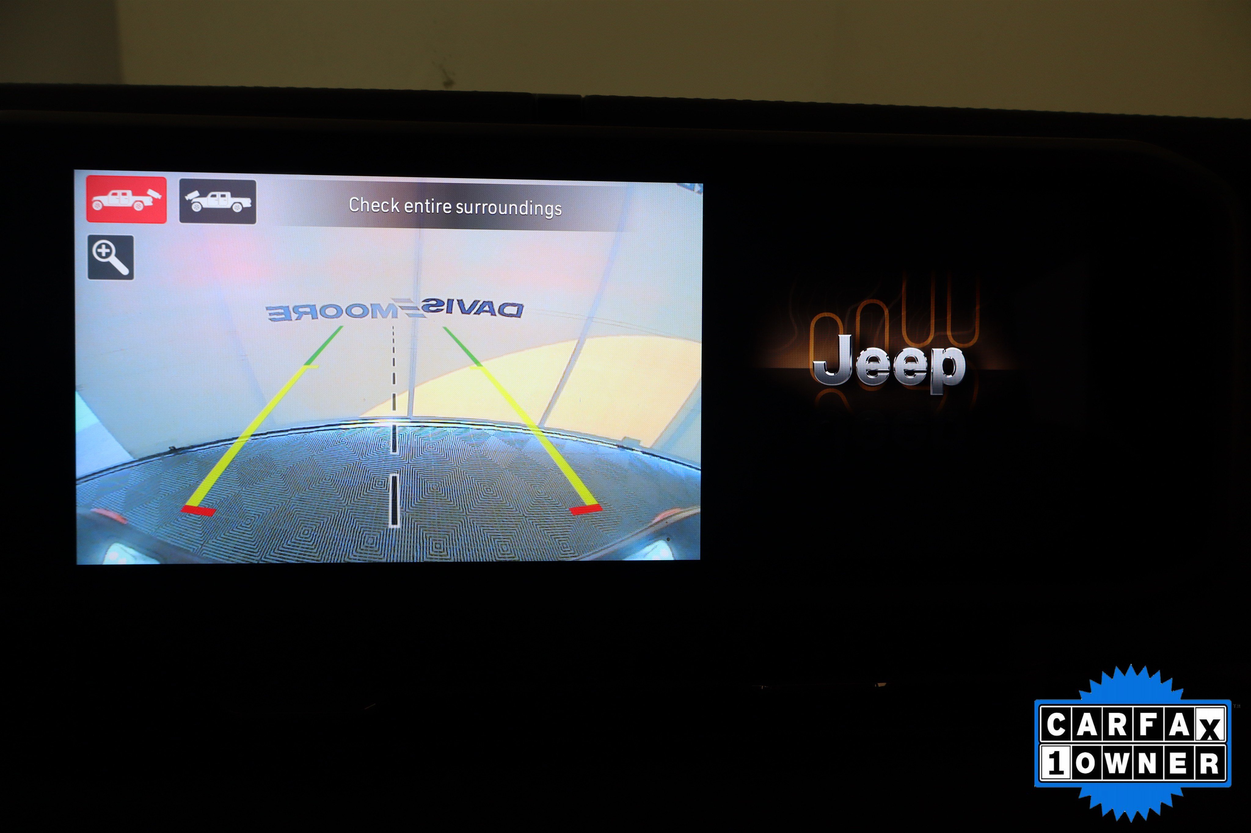 Used 2025 Jeep Gladiator Mojave w/ Safety Group AWD/4WD image 26