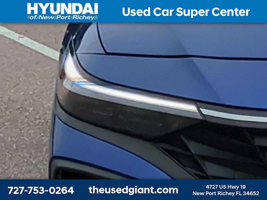Used 2025 Hyundai Elantra Sport FWD image 9