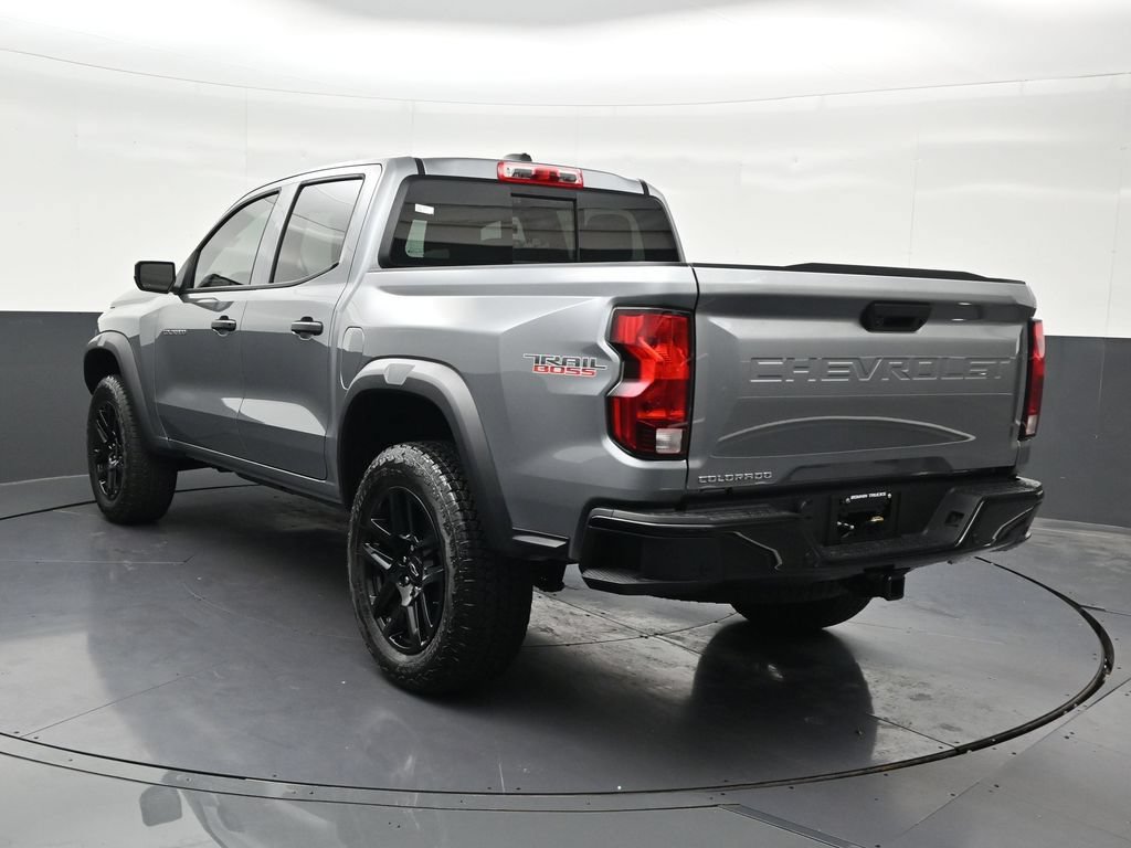 Used 2025 Chevrolet Colorado Trail Boss AWD/4WD image 3