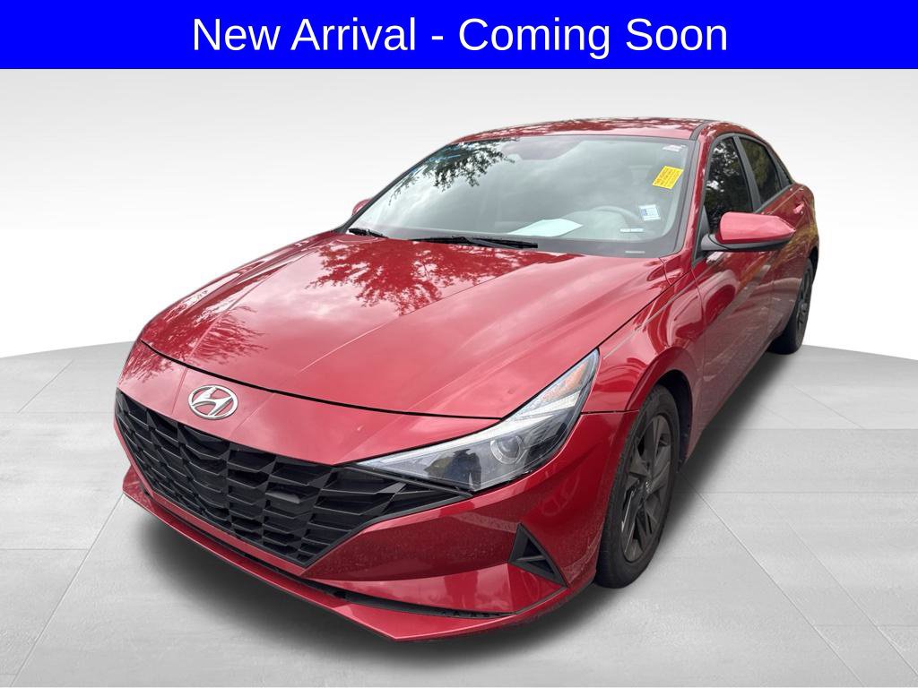 Used 2023 Hyundai Elantra SEL w/ Preferred Accessory Package FWD image 1