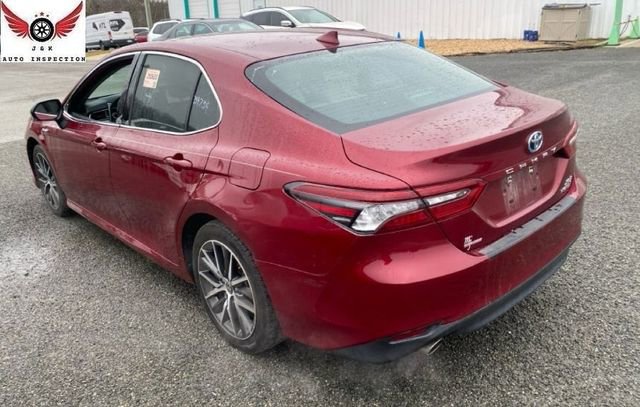 Used 2021 Toyota Camry XLE image 9