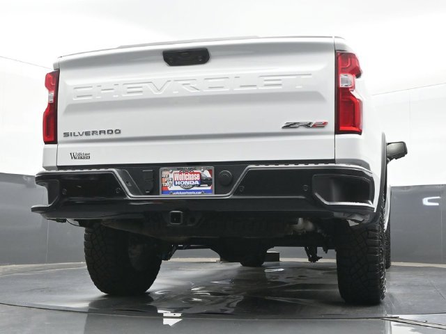 Used 2025 Chevrolet Silverado 1500 ZR2 w/ Technology Package AWD/4WD image 26