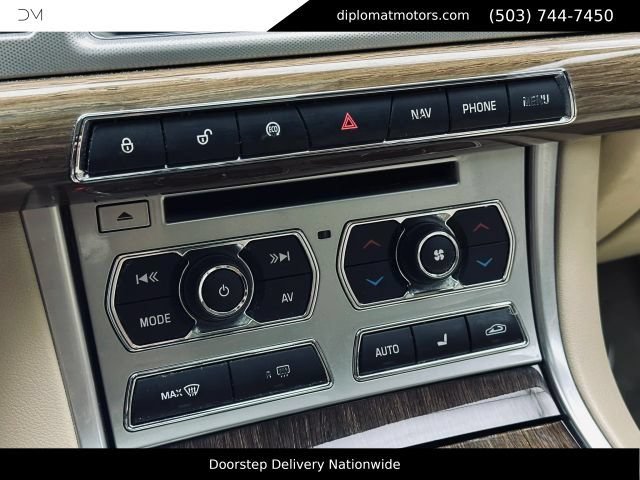 Used 2013 Jaguar XF Supercharged RWD image 36