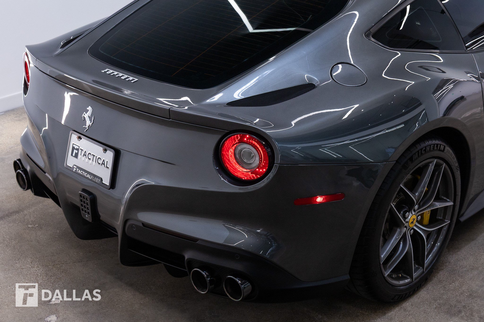 Used 2015 Ferrari F12 Berlinetta RWD image 21