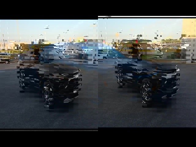 Certified 2023 Chevrolet Blazer LT w/ Convenience Package image 2