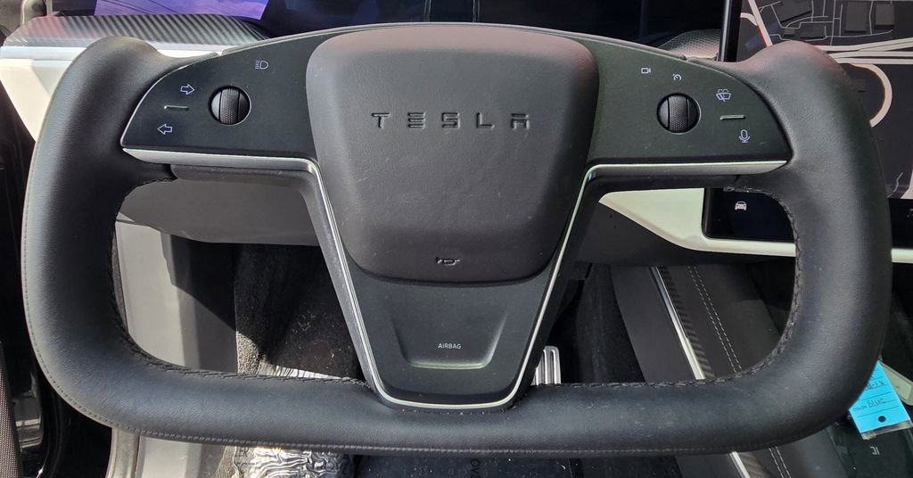 Used 2022 Tesla Model X Plaid image 31