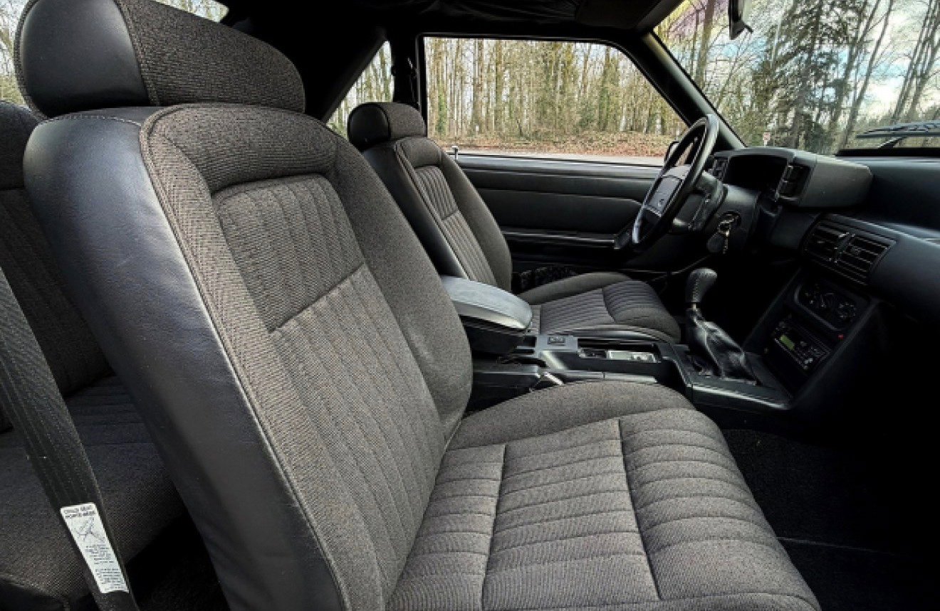 Used 1993 Ford Mustang Cobra image 3