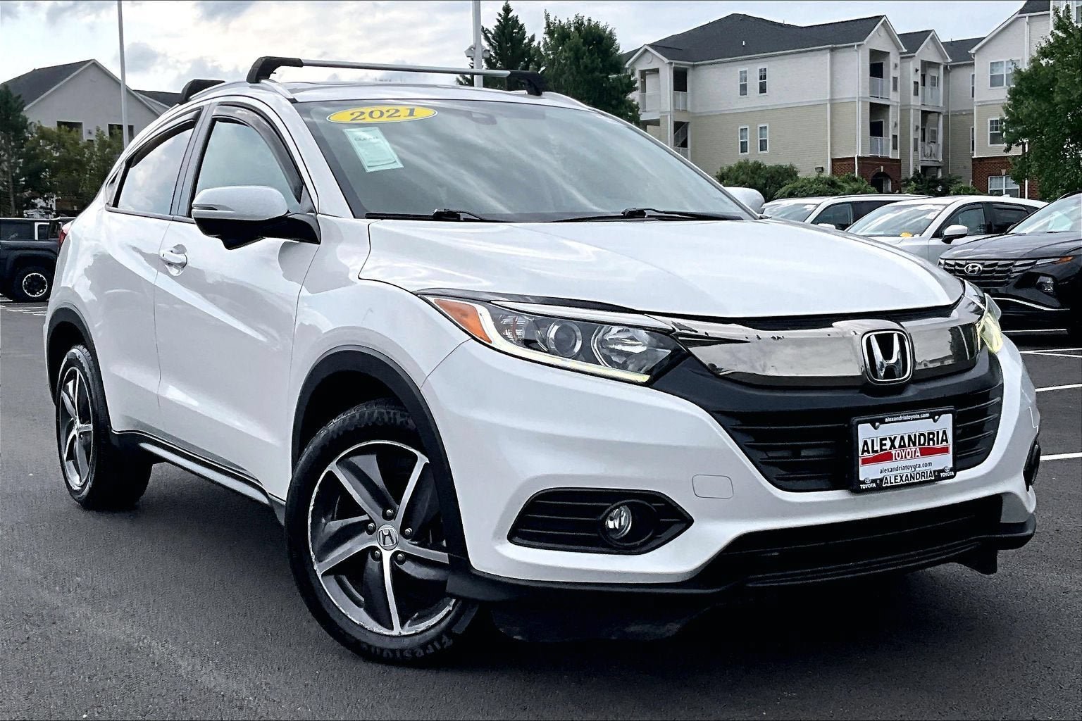 Used 2021 Honda HR-V EX image 2