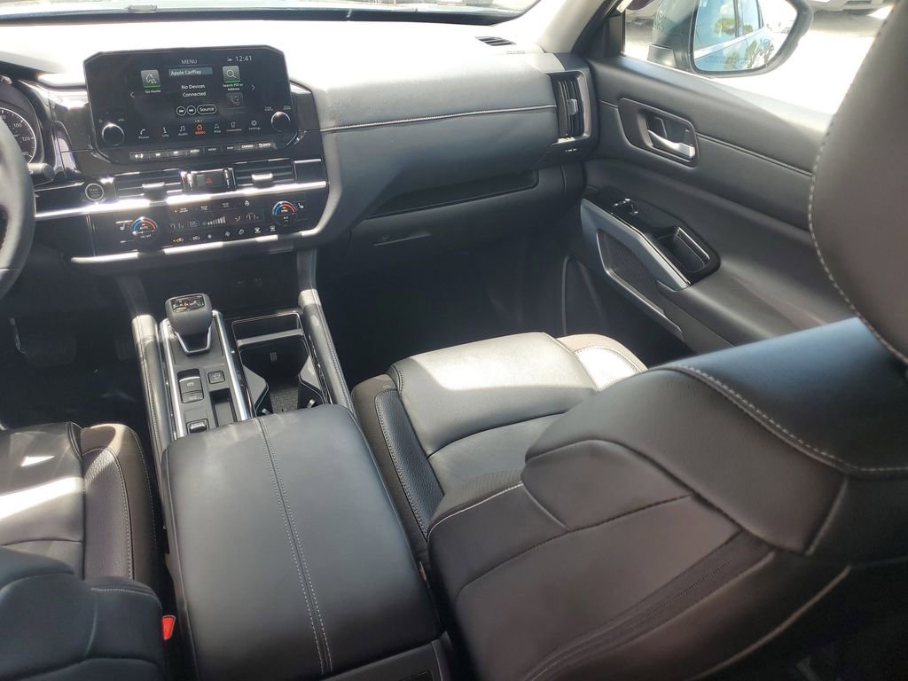 Certified 2024 Nissan Pathfinder SL FWD image 24