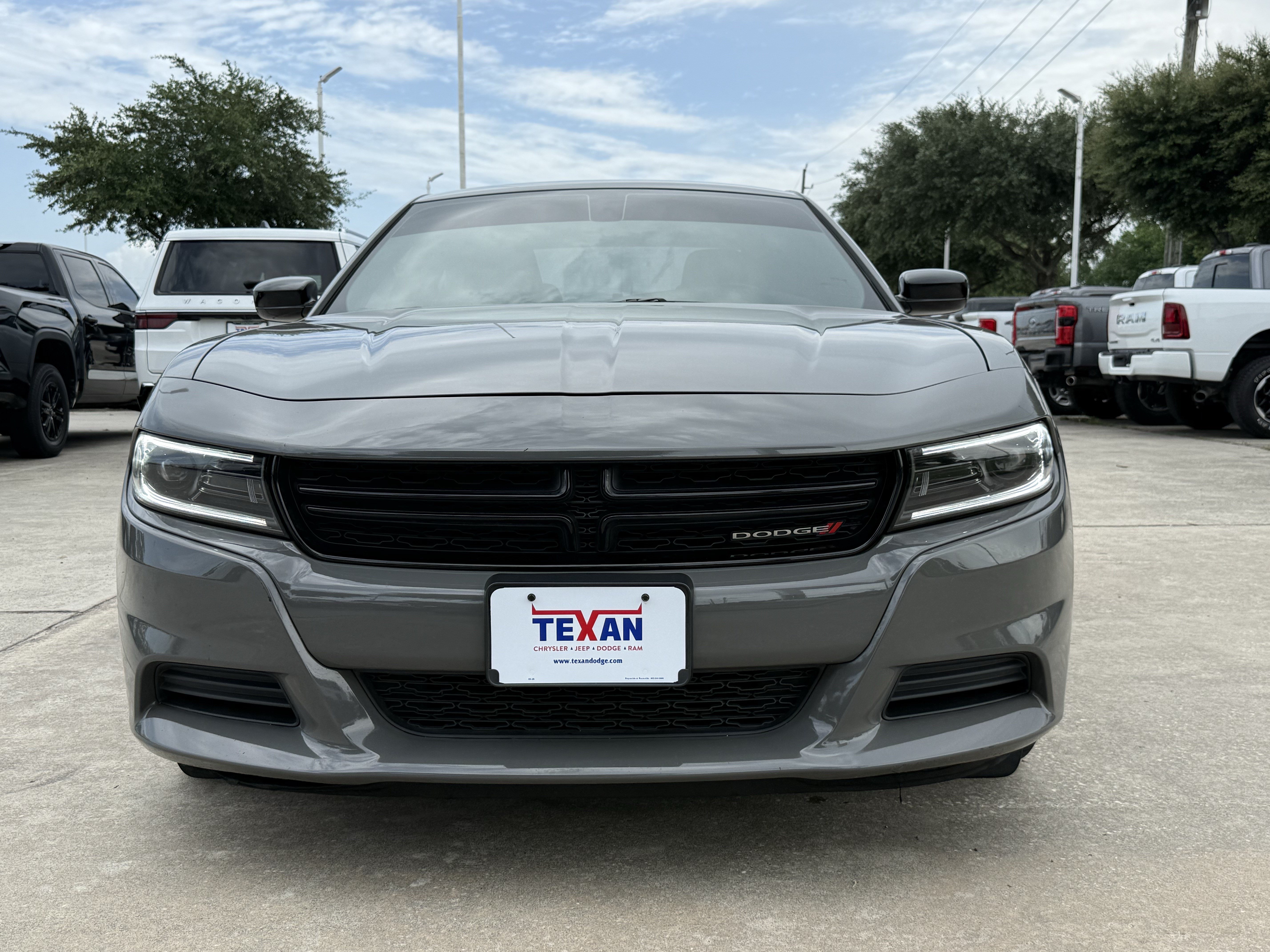 Used 2023 Dodge Charger SXT RWD image 10