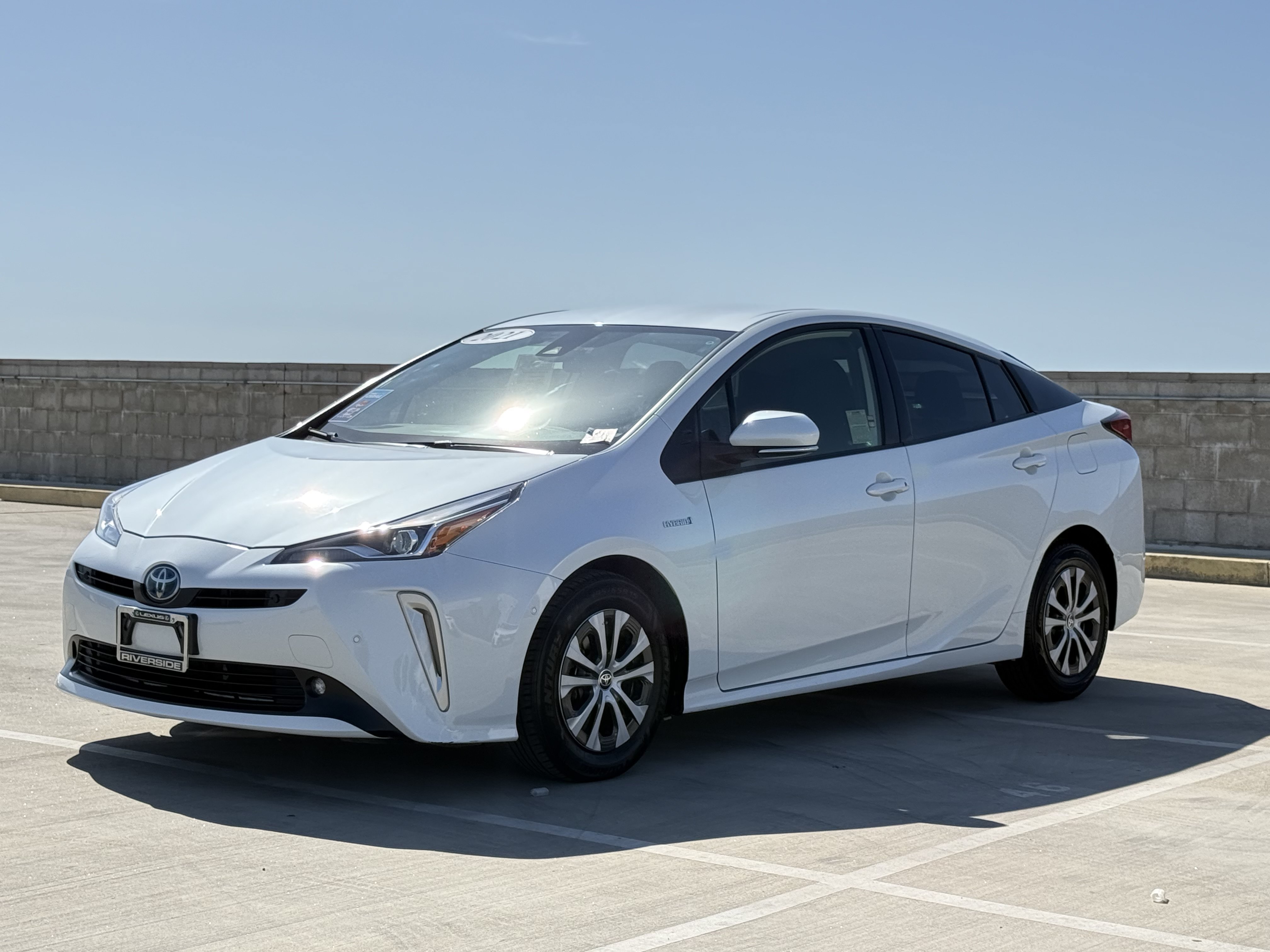 Used 2021 Toyota Prius LE w/ Carpet Mat Package (TMS) AWD/4WD image 8